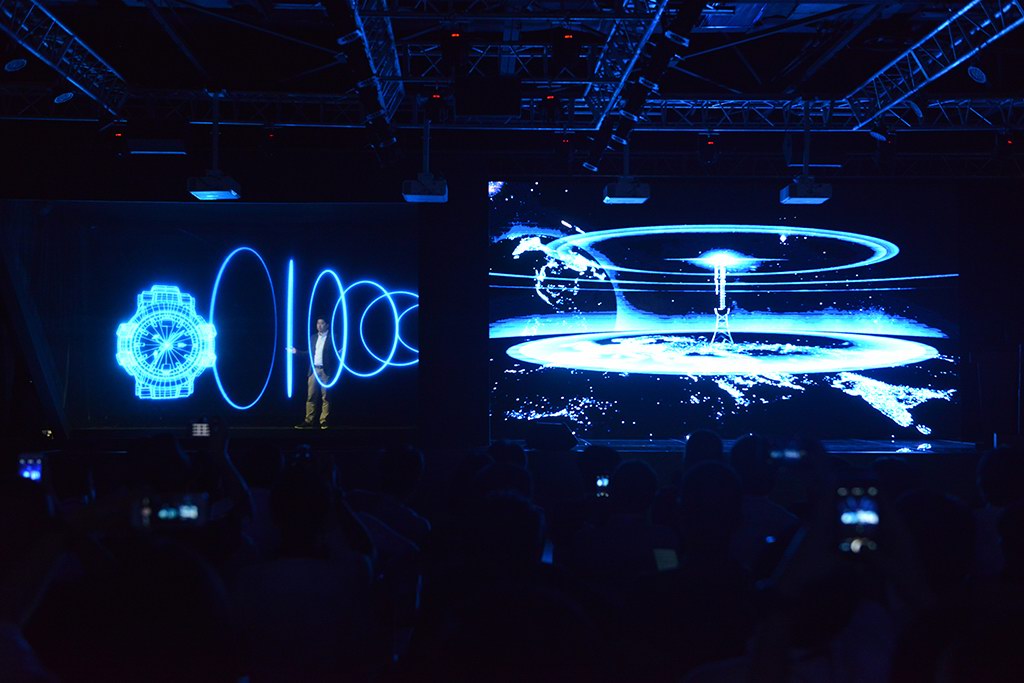 世界首创GPS+电波接收 G-SHOCK GPW-100