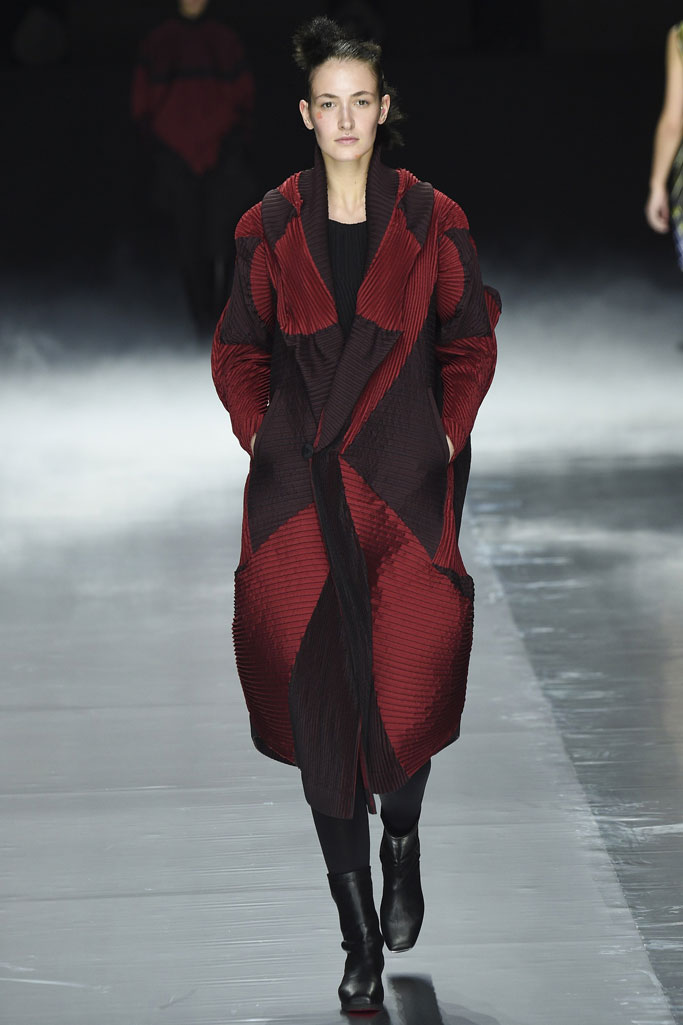 <a target='_blank' style='color: #666666;' href='http://brand.fengsung.com/IsseyMiyake/' >Issey Miyake</a> 2016秋冬流行发布