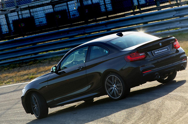 BMW 推出M235i Track Edition限量车型