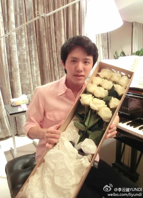 roseonly三周年 不忘初心陪你度过漫长岁月