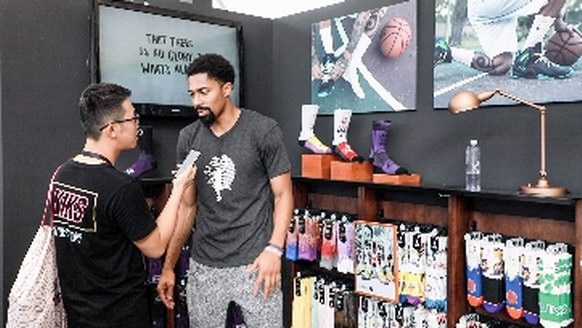 NBA球星丁维迪亮相上海！首发STANCE合作款潮袜