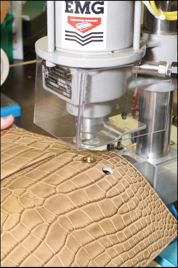 Chanel 2.55 手袋是怎样炼成的？